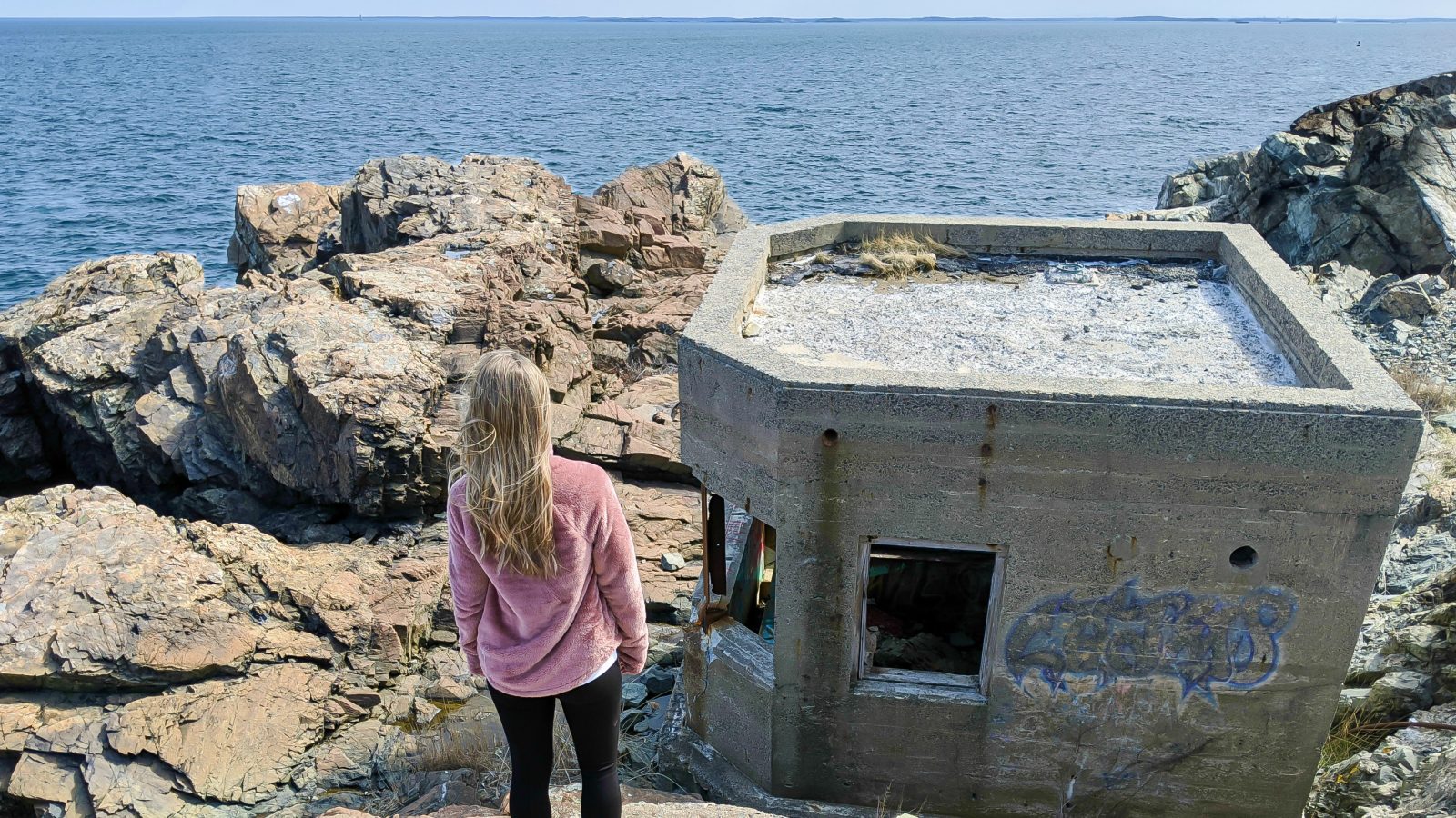 WWII Sites in Massachusetts--east to west, Cape Cod & the islands / WWII museums in Massachusetts, WWII memorials in Massachusetts / WWII battleships, tanks, and abandoned forts, and more. Boston World War II sites and memorials.